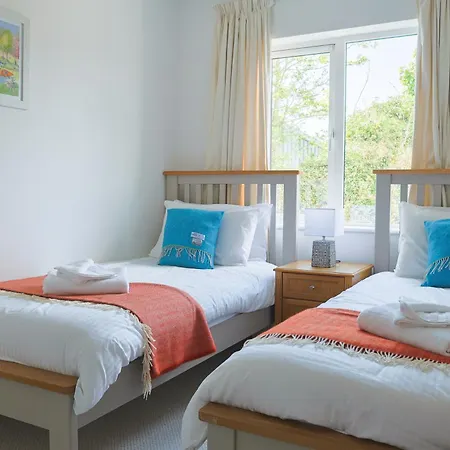 Churchmews A Lovely 3 Bedroom With Golf, Fishing And Seaside